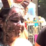 Joven gótica se encuentra con Jesús dentro de la fiesta secular más grande de todo Brasil, “Dios la trajo”