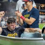 Beisbolista entrega su vida a Cristo y se bautiza ante miles en un estadio tras finalizar un partido, “Jesús ganó”