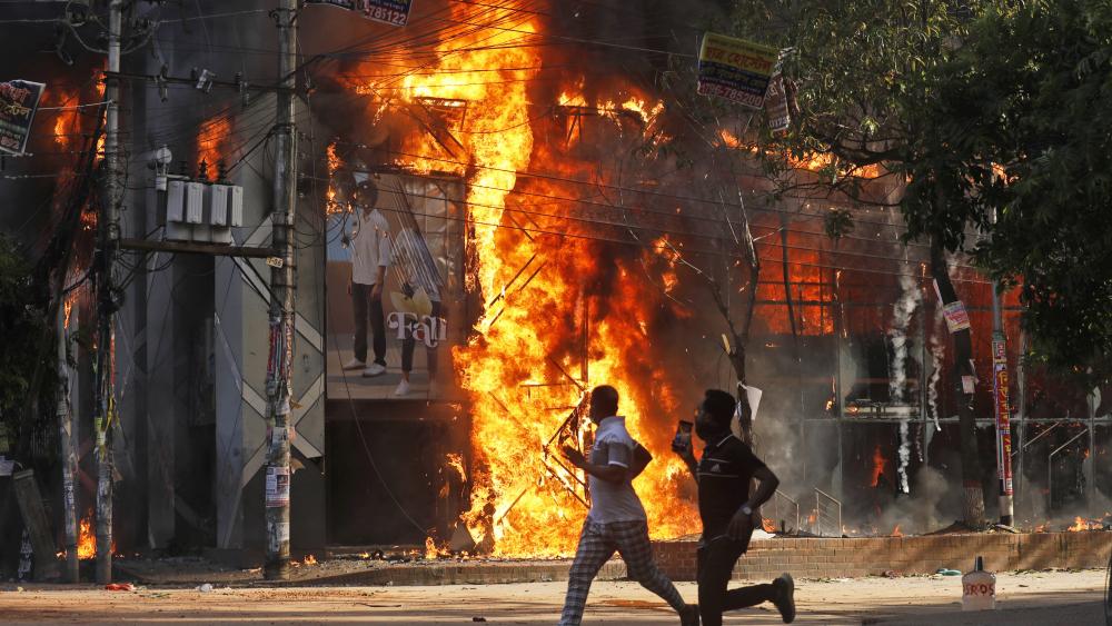 Puertas Abiertas hace un llamado a orar por los cristianos que buscan refugio en medio de la crisis de Bangladesh